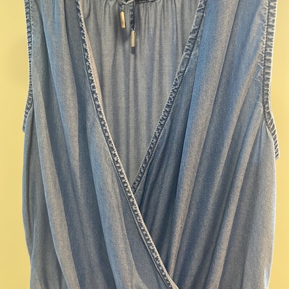 Blue denim looking shorts romper unworn in excellent condition. - Picture 4 of 6